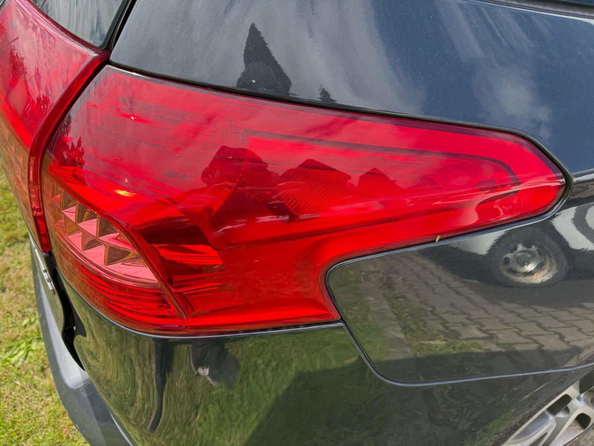Citroen C5 original Rücklicht außen rechts teil LED Kombi BJ10